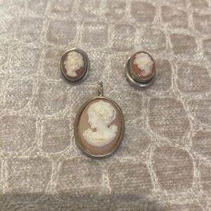 Cameo  set earrings and pendant silver -very pretty!